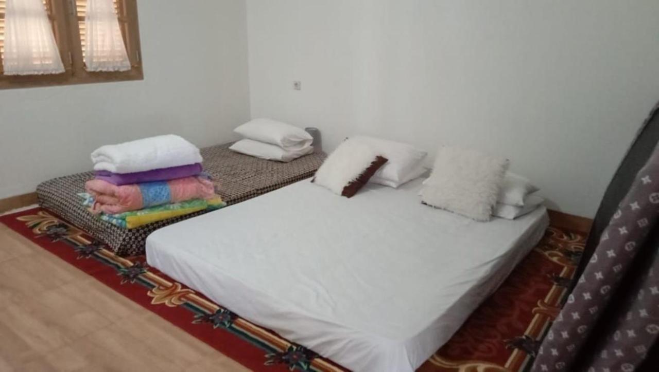 Lembur Incu Syariah Villa&Resto Lembang Bagian luar foto