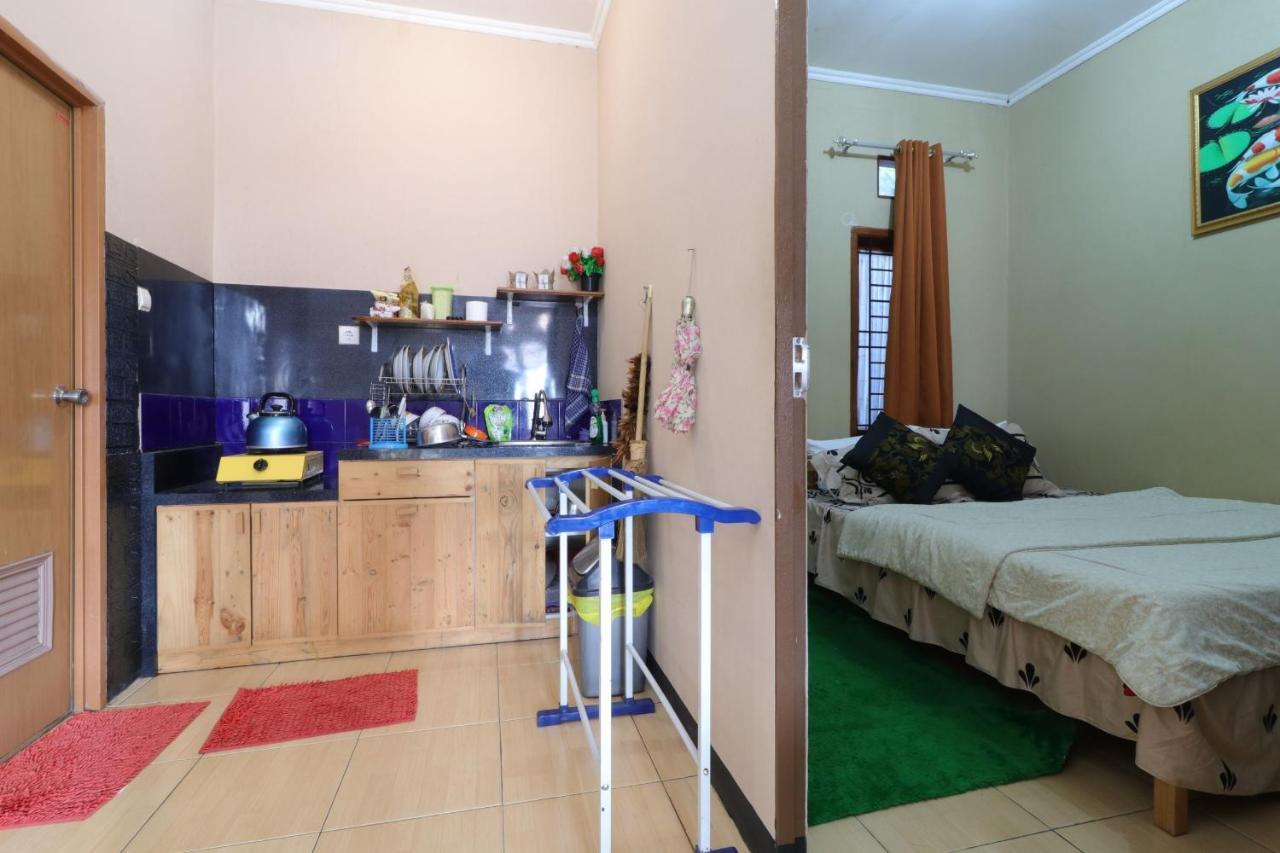 Lembur Incu Syariah Villa&Resto Lembang Bagian luar foto