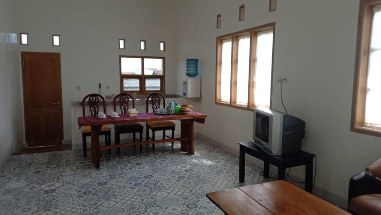 Lembur Incu Syariah Villa&Resto Lembang Bagian luar foto