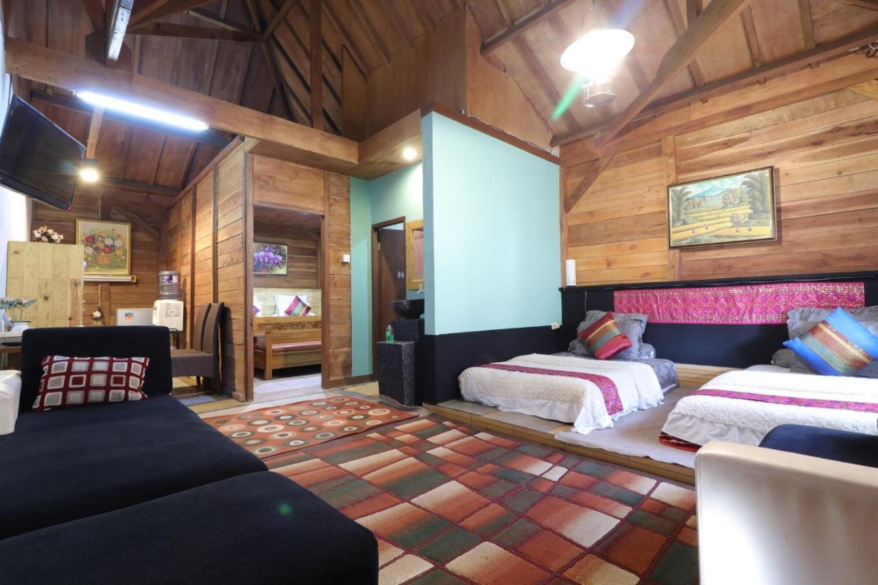 Lembur Incu Syariah Villa&Resto Lembang Bagian luar foto